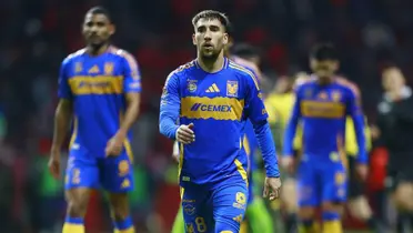 Equipo de Tigres, luego de sufrir una derrota (FUENTE: TV Azteca)