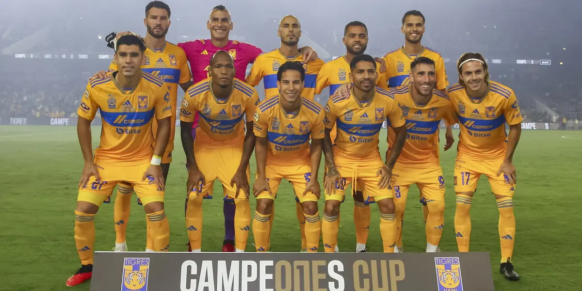 Equipo de Tigres previo al juego (FUENTE: TV Azteca)