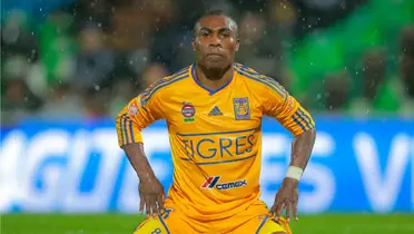 Jofre Guerron con el equipo de los Tigres (FUENTE: Goal.com)