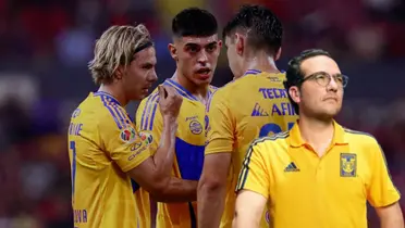 Jugadores de Tigres y Culebro/FOTO: ig Club Tigres