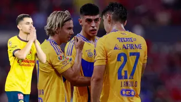 Jugadores de Tigres y Fidalgo/FOTO: Tigres