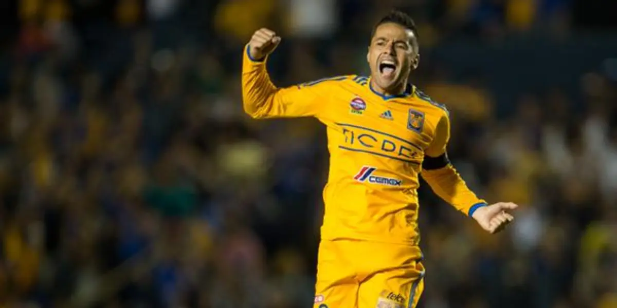 Juninho sumó nueve títulos con Tigres / @TigresOficial