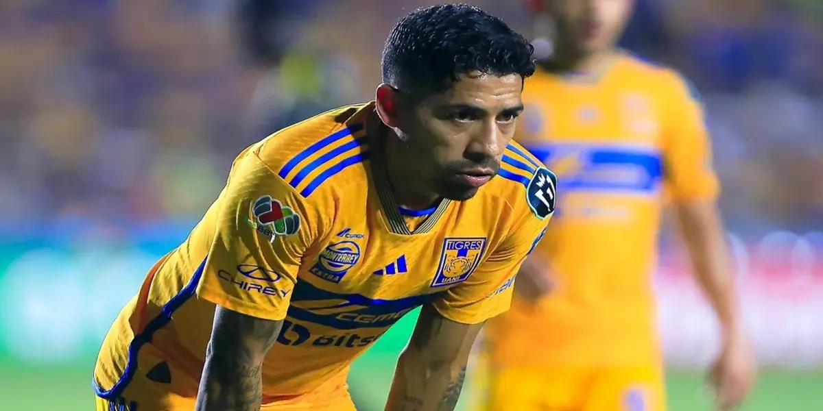 La irrupción de Jesús Garza y el posible regreso de Vladimir Loroña ponen en jaque el puesto de titular de Javier Aquino en la banda derecha