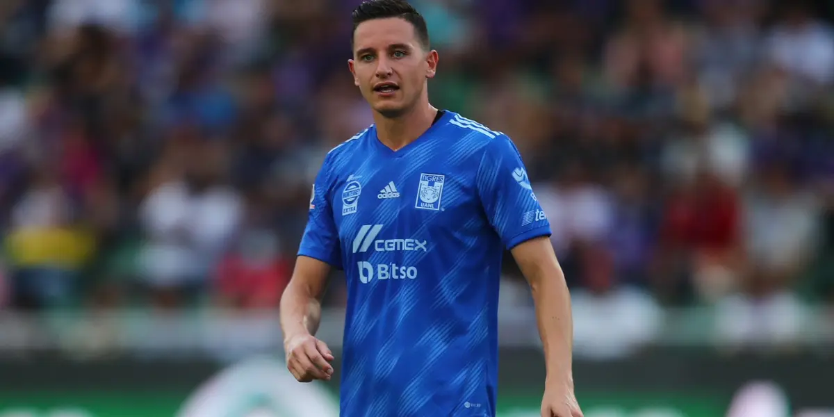 Thauvin no pudo hacer mucho en Tigres / @TigresUANL